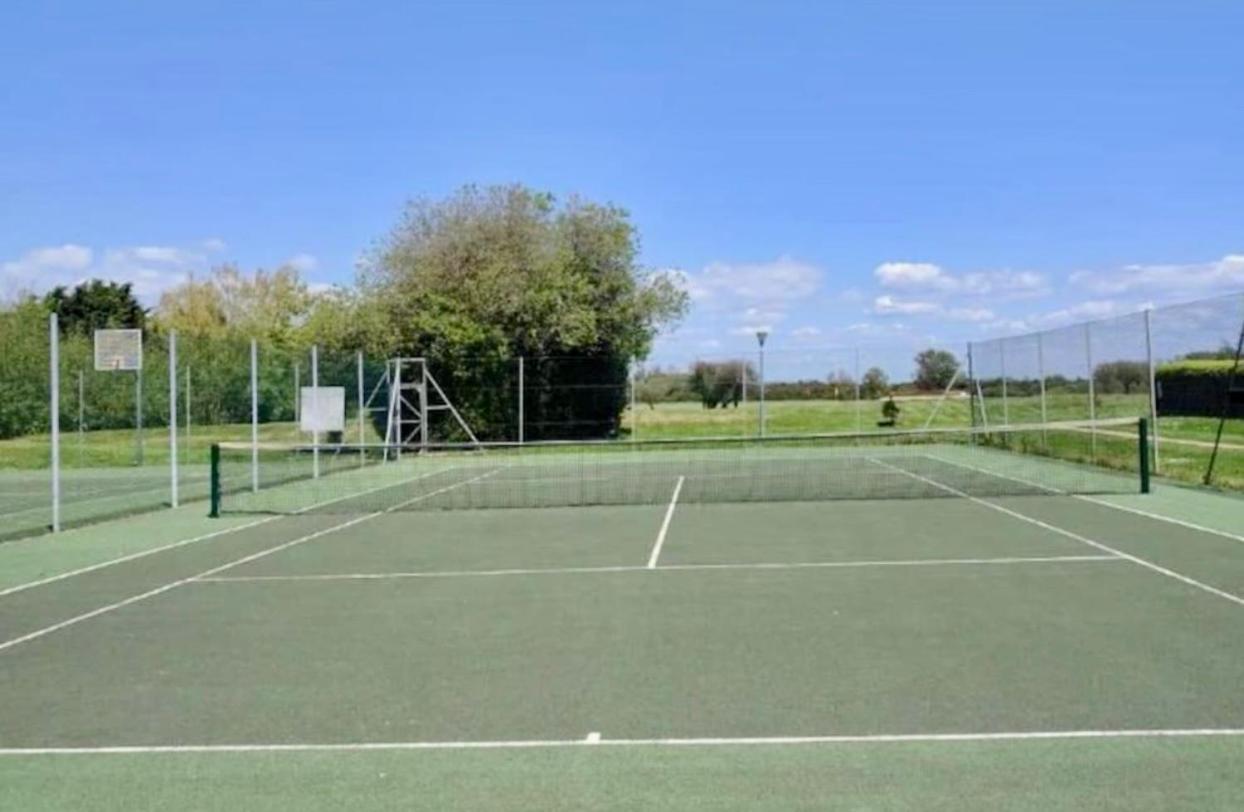 50 Toledo, Selsey Country Club Villa Buitenkant foto