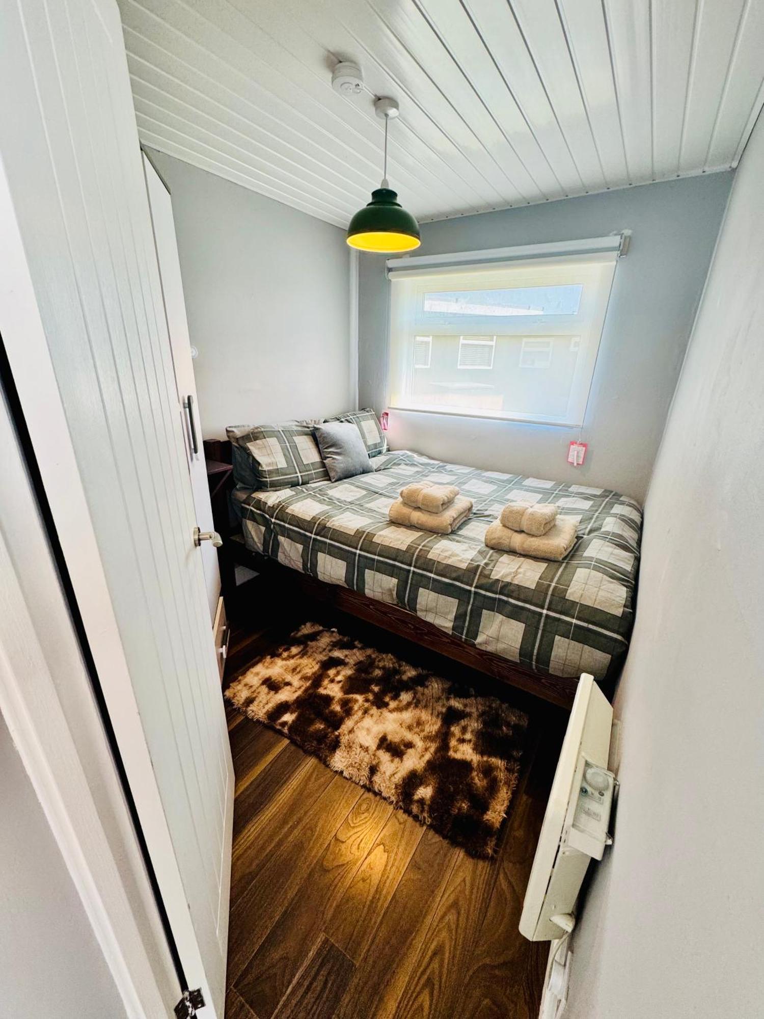 50 Toledo, Selsey Country Club Villa Buitenkant foto